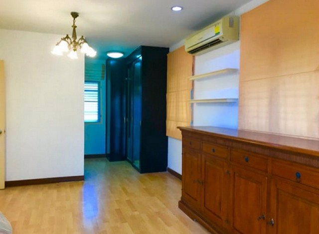 ขาย-บ้านเดี่ยว-หมู่บ้านเลคการ์เด้นวิลล่า-พร้อมที่ดิน-100-ตารางวา-ใกล้-สนามบินสุวรรณภูมิ