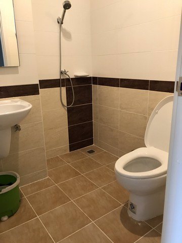 ให้เช่าทาวน์โฮม-2-ชั้น-หมู่บ้าน-กัสโต้-รามคำแหง-ซอยมีสทีน