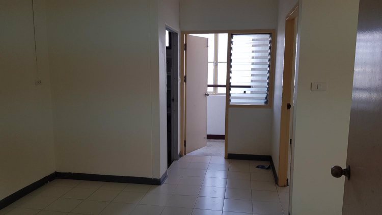 ด่วน-ห้องว่างเอื้ออาทรปัญญารามอินทราให้เช่า-ชั้น1ห้องหัวมุม-มีแอร์-3000บาท