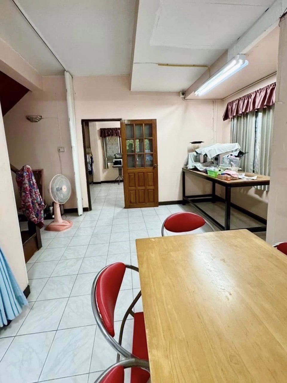 ขายด่วน-หมู่บ้านสุวรรณวิลล่า-กลางเมืองพิษณุโลก