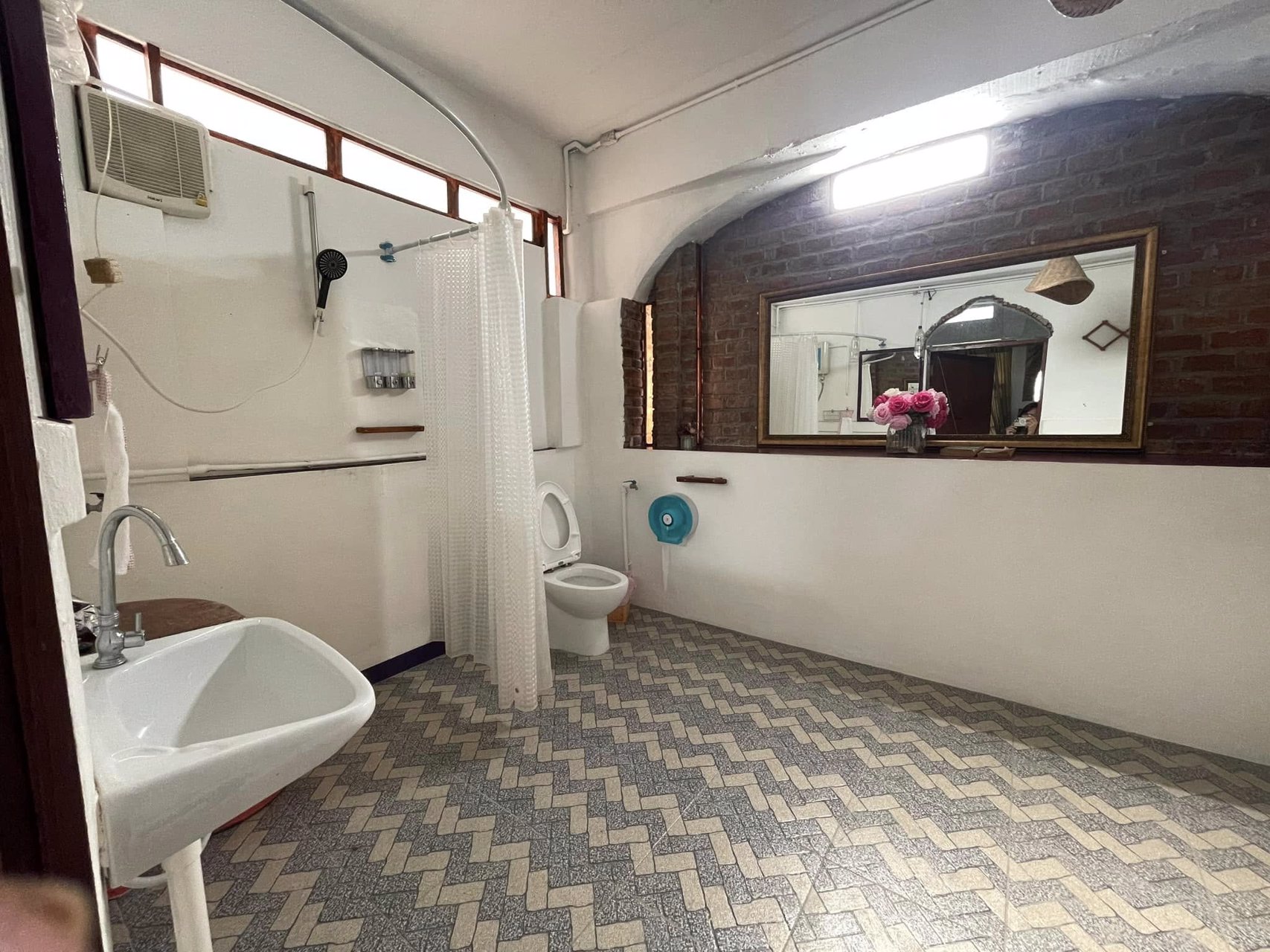 ขายกิจการ-รีสอร์ท-ติดน้ำ-สะพานมอญ-สังขะบุรี-