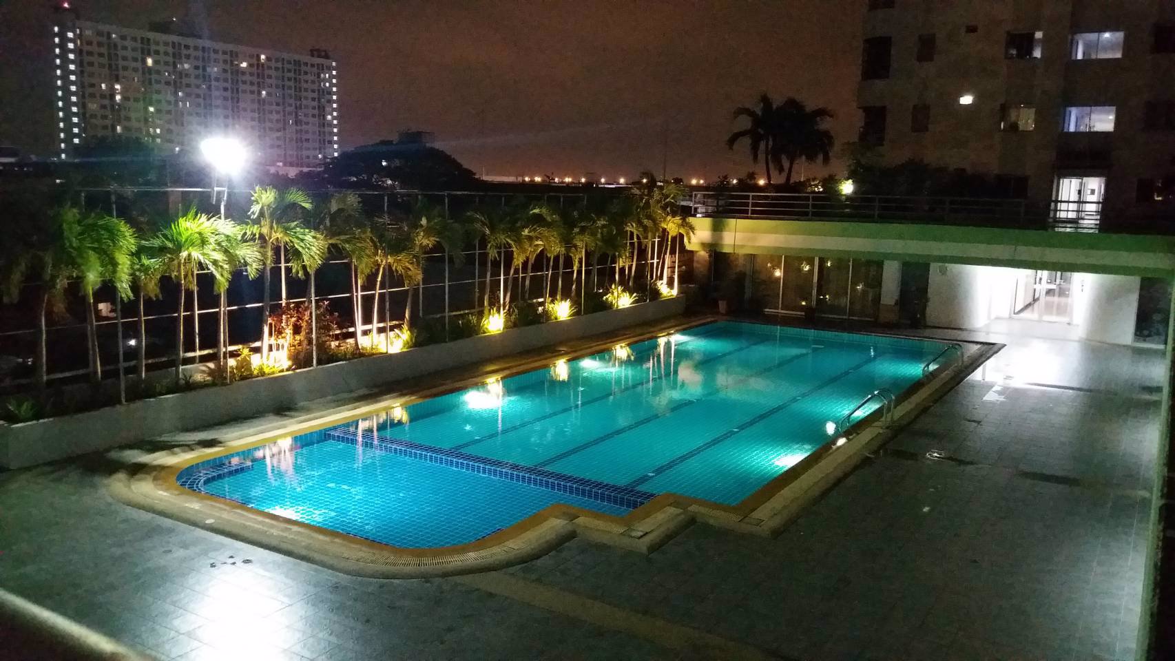 ขายคอนโด-2-ห้องนอน-1-ห้องน้ำ-รีโนเวทใหม่ทั้งหมด-พร้อมเฟอร์นิเจอร์