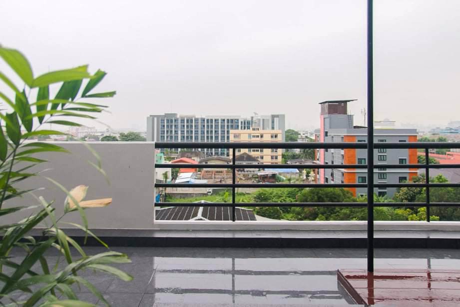 ขายคอนโด-2-ห้องนอน-1-ห้องน้ำ-รีโนเวทใหม่ทั้งหมด-พร้อมเฟอร์นิเจอร์