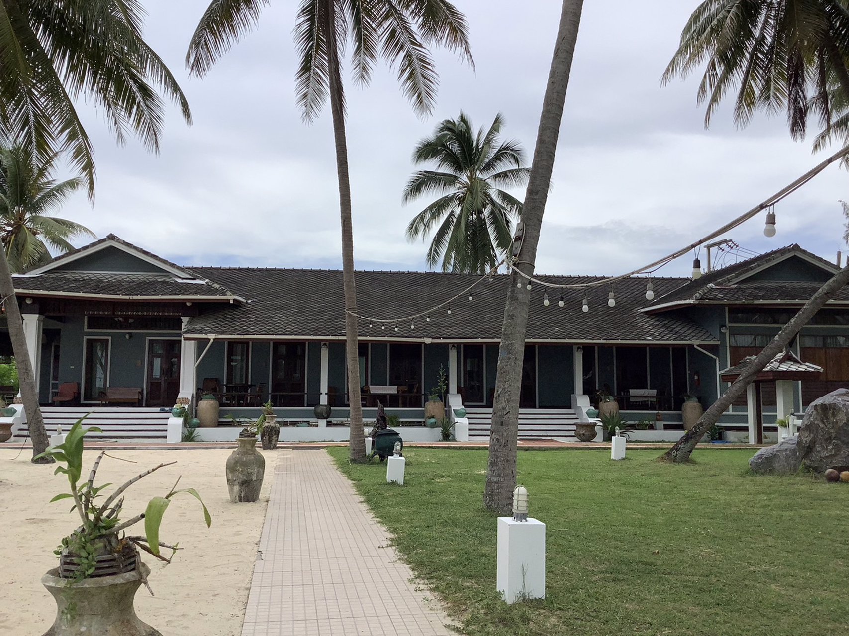 ประกาศขายยกโครงการพร้อมที่ดินเปล่า-ติดหาดริมทะเล-12-ไร่-หน้ากว้างติดหาด-100-เมตร-อท่าศาลา-จนครศรีฯ