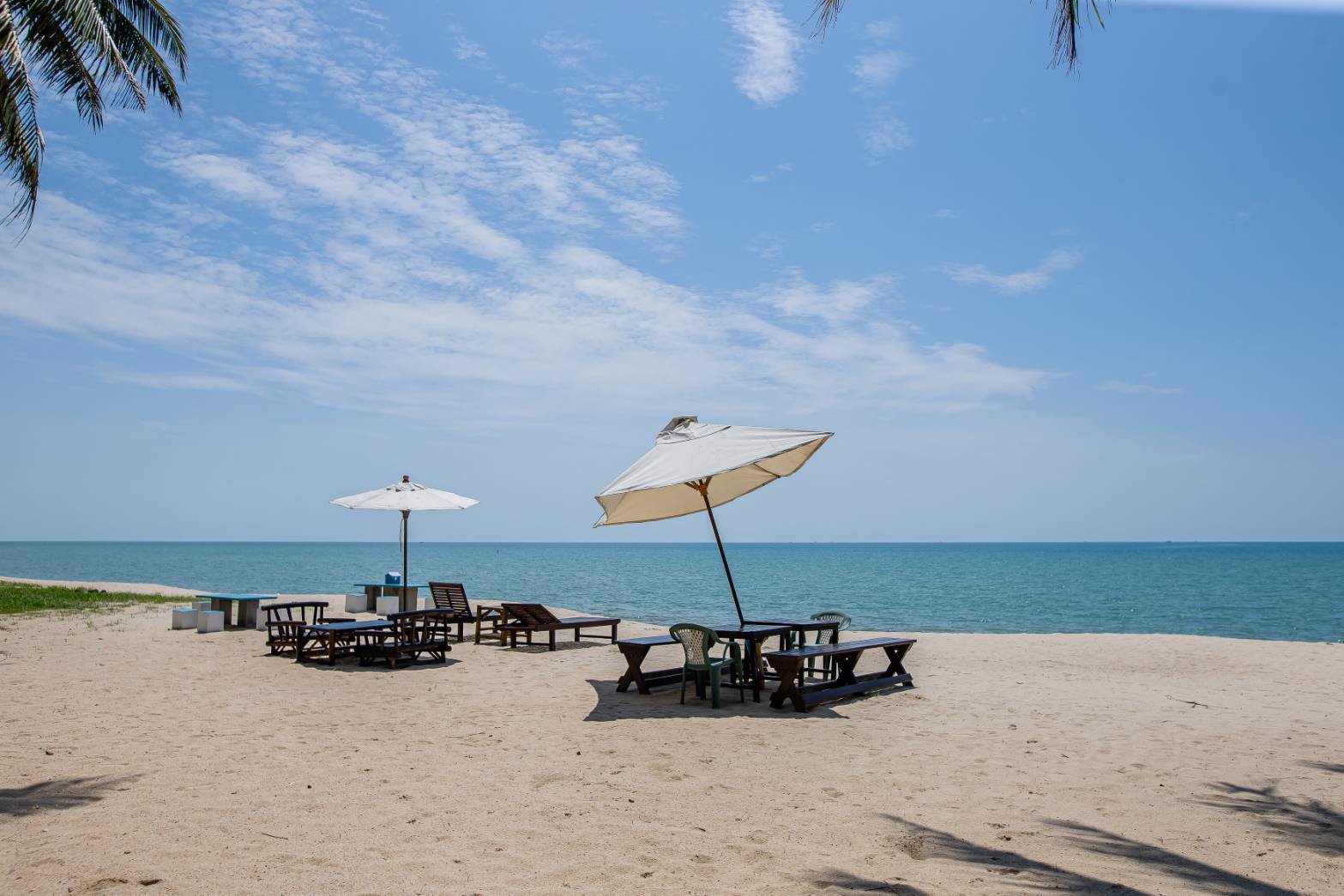 ประกาศขายยกโครงการพร้อมที่ดินเปล่า-ติดหาดริมทะเล-12-ไร่-หน้ากว้างติดหาด-100-เมตร-อท่าศาลา-จนครศรีฯ