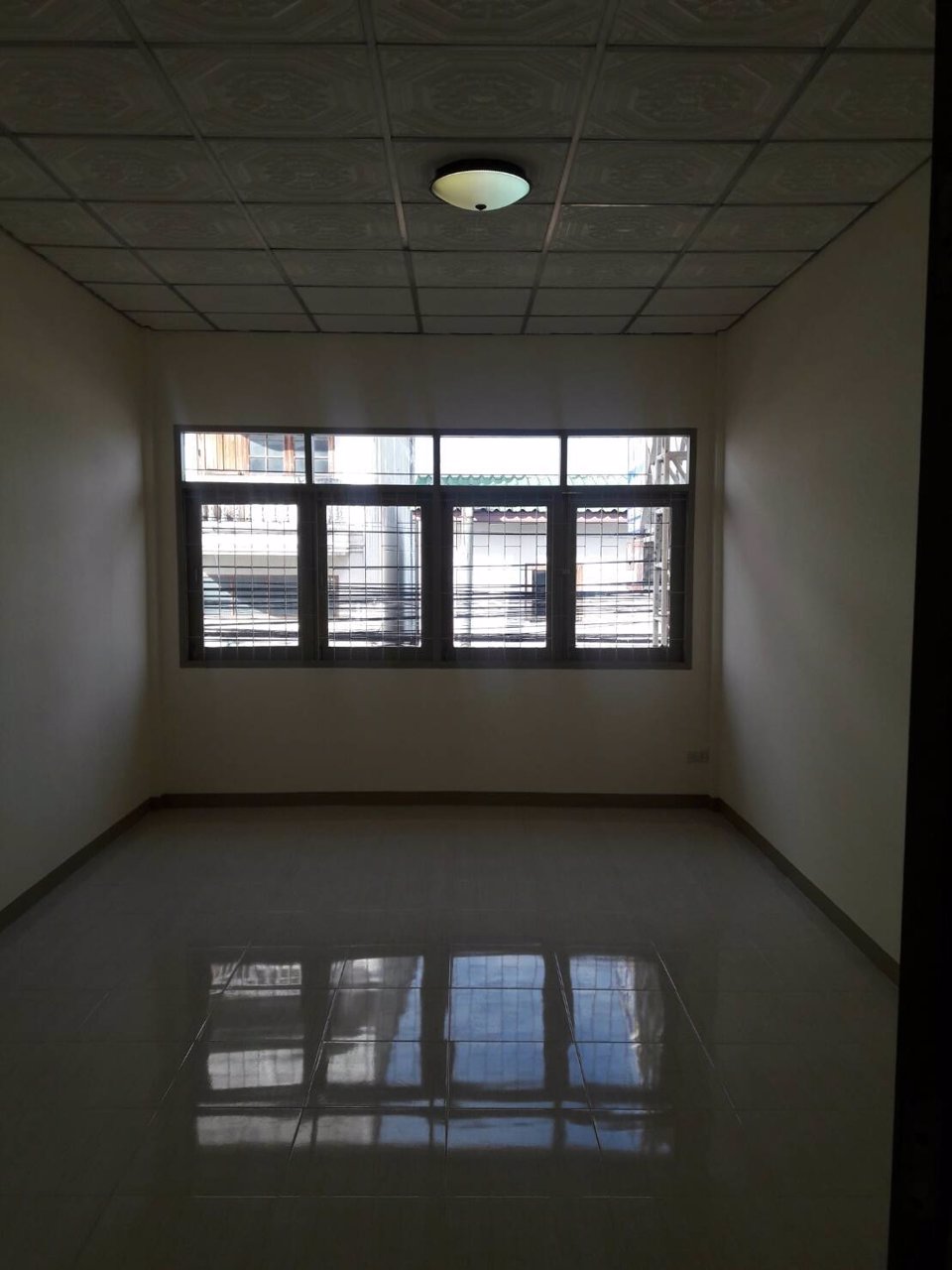 ให้เช่า-ตึกแถว-2-ชั้น-ทำเลค้าขาย-พหลโนธิน-58-ซอย-แอนเน็กซ์-แต่งใหม่-2-ห้องนอน-2-ห้องน้ำ-ใกล้รถไ