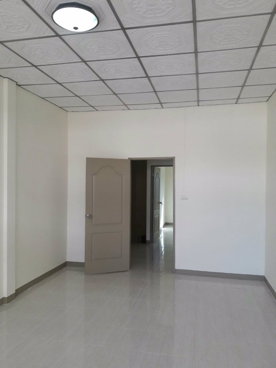 ให้เช่า-ตึกแถว-2-ชั้น-ทำเลค้าขาย-พหลโนธิน-58-ซอย-แอนเน็กซ์-แต่งใหม่-2-ห้องนอน-2-ห้องน้ำ-ใกล้รถไ