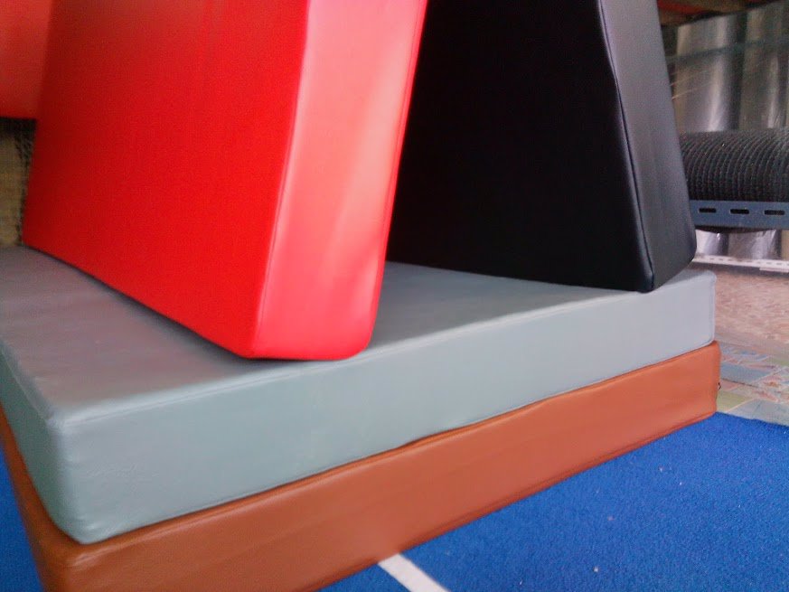 ที่นอนฟองน้ำอัด-ราคาเดียว-1990โทรเลย0813735190-ราคาโรงงาน-หุ้มหนังอย่างดี-รับตัวแทนจำหหน่ายทั่วไทย