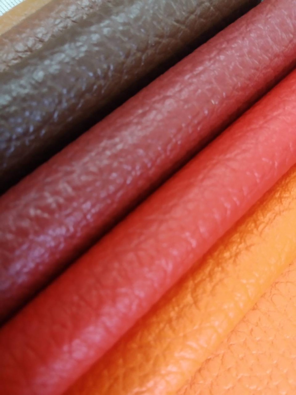 หนังเทียมเริ่ม49ตัวแทนยกม้วนพร้อมส่งโทรเลย-0813735190-หนังพีวีซี-พียู-ตัดแบ่งขายถูกๆ