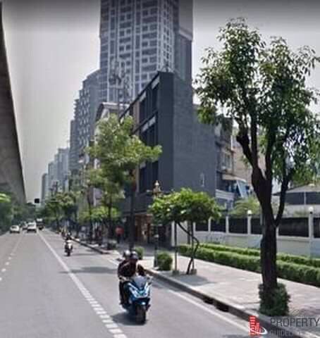 pp2ให้เช่าอาคารพาณิชย์-3-ชั้นครึ่ง-ติดถนนสุขุมวิท-ใกล้-bts-ทองหล่อ-เหมาะทำโชว์รูม-คลีนิค-โฮสเทล