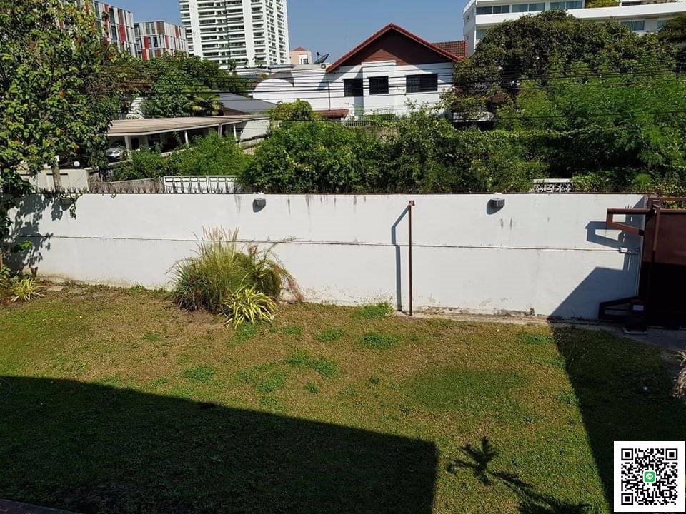 ให้เช่าบ้านเดี่ยว-2-ชั้น-เนื้อที่-200-ตรวเอกมัยซอยเอกมัย-10-ย่านสุขุมวิท-ใกล้-bts-เอกมัย-บรรยากาศดี