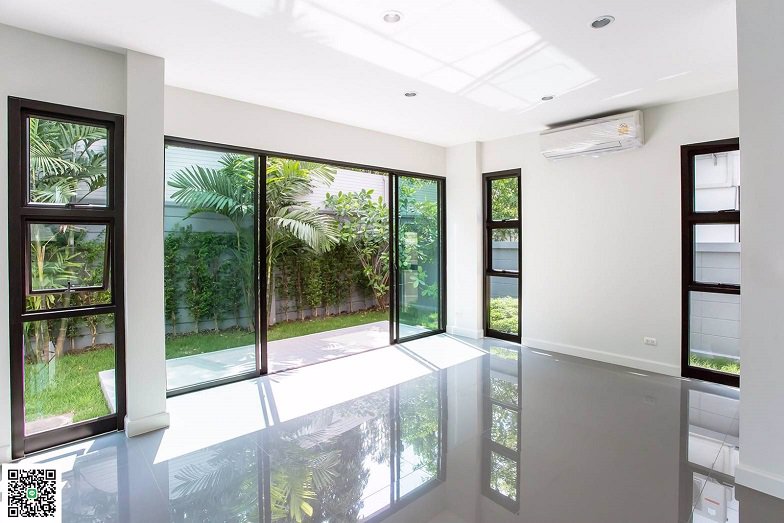 ขายและให้เช่าบ้านเดี่ยว-3-ชั้นสไตล์โมเดิร์น-บ้านลุมพินีสวนหลวงร-9-ย่านประเวศ-บรรยากาศน่าอยู่มาก