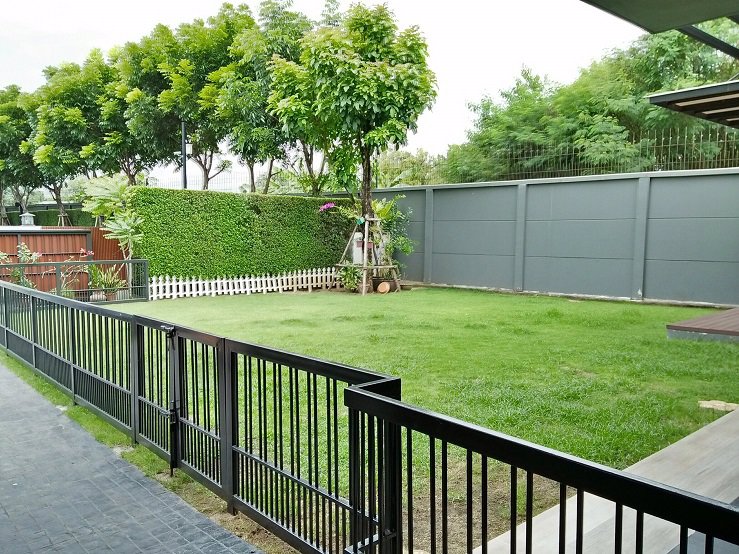 ขายและให้เช่าบ้านเดี่ยวโมเดิร์น-3-ชั้น-นาราสิริไฮด์อเวย์โยธินพัฒนา-3-หลังมุม-โครงการคุณภาพของแสนสิริ