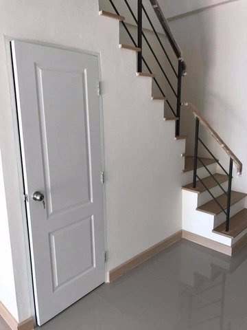 ให้เช่าทาวน์โฮม-3-ชั้น-ซอยรามอินทรา-8-เข้าไปเพียง-800-เมตร-ใกล้เซ็นทรัลรามอินทรา