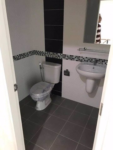 ให้เช่าทาวน์โฮม-3-ชั้น-ซอยรามอินทรา-8-เข้าไปเพียง-800-เมตร-ใกล้เซ็นทรัลรามอินทรา