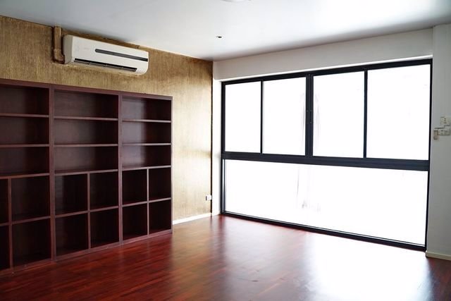 kr-062-ให้เช่าทาวน์เฮ้า-3-ชั้น-ถนนวิทยุ-ห่าง-bts-เพลินจิตเพียง-600-เมตร-พื้นที่ใช้สอย-270-ตรม