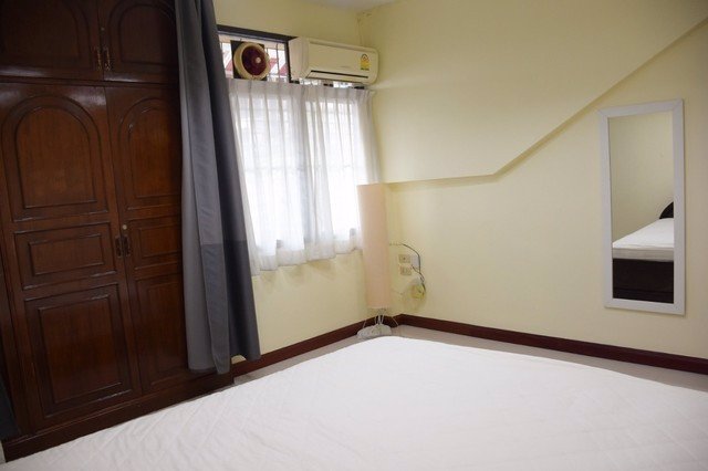 kr-039-ให้เช่าทาวน์เฮ้าส์-4-ชั้น-ซอยสุขุมวิท-65-ไม่ไกลจาก-bts-เอกมัย-พื้นที่ใช้สอย-350-ตรม