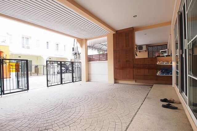 kr-040-ให้เช่าทาวน์เฮ้าส์-3-ชั้น-โครงการเออร์เบิน-สาทร-หลังมุม-เฟอร์ครบพร้อมอยู่-ใกล้-bts-บางหว้า