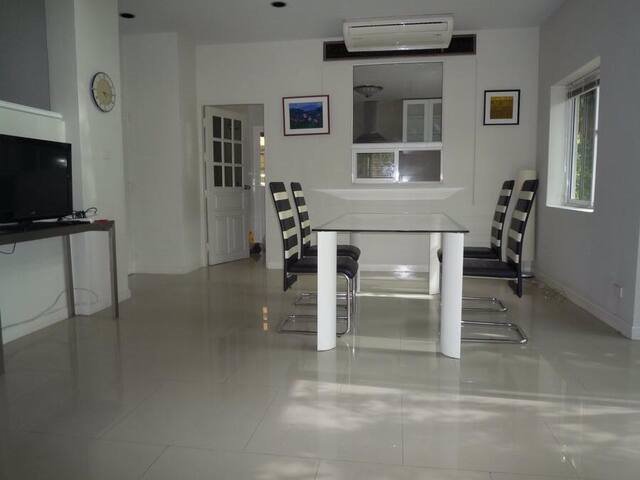 kr-041-ให้เช่าบ้านเดี่ยว-4-ชั้น-หลังมุม-ซอยสุขุมวิท-31-รีโนเวทใหม่ทั้งหลัง-เดินทางสะดวกเข้าออกได้