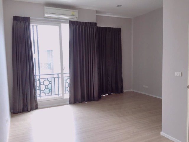 kr-048-ให้เช่าทาวน์โฮม-3-ชั้น-หมู่บ้านกลางเมืองพระราม-9-มอเตอร์เวย์-ใกล้เดอะไนน์