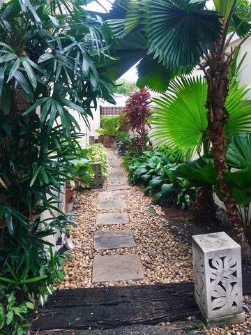 kr-084-ให้เช่าบ้านเดี่ยว-หมู่บ้านเสรีวิลเลจ-พระราม-9-ตกแต่งเฟอร์ครบ