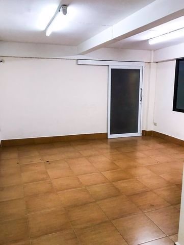 ks-012-ขายอาคารพาณิชย์-2-คูหา-รามอินทรา-กม8-รีโนเวทใหม่-เหมาะซื้อลงทุน