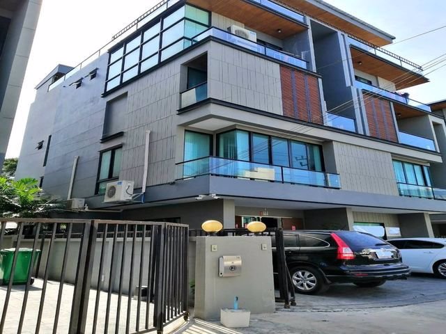 ks-020-ขายโฮมออฟฟิศ-4-ชั้นครึ่ง-ซศรีนครินทร์-15-ตกแต่งครบ-เดินทางสะดวกใกล้ทางด่วน