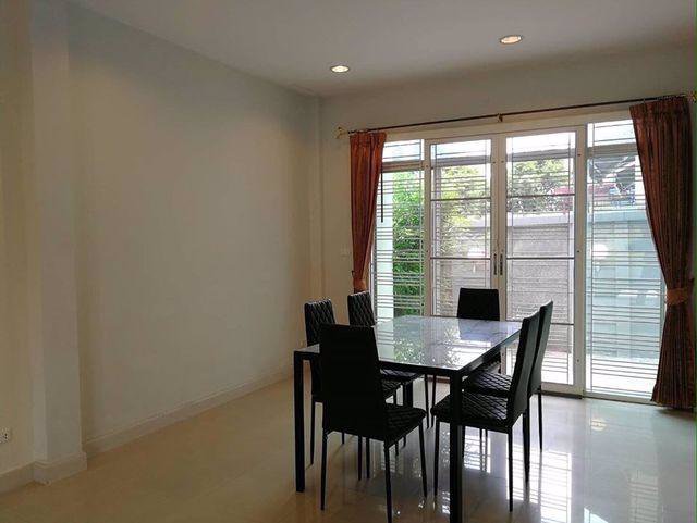 kr-147-ให้เช่าทาวน์โฮม-3-ชั้น-หมู่บ้านกลางเมือง-urbanion-เออบาเนี่ยน-สาทร-ตากสิน-หลังมุม-ห่างจาก-bts