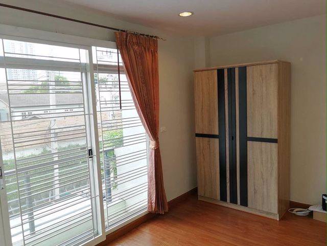 kr-147-ให้เช่าทาวน์โฮม-3-ชั้น-หมู่บ้านกลางเมือง-urbanion-เออบาเนี่ยน-สาทร-ตากสิน-หลังมุม-ห่างจาก-bts