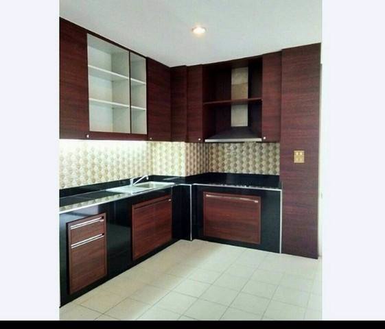 kr-155-ให้เช่าทาวน์โฮม-4-ชั้น-ถนนพระราม3-วิวสระว่ายน้ำ-บรรยากาศร่มรื่น