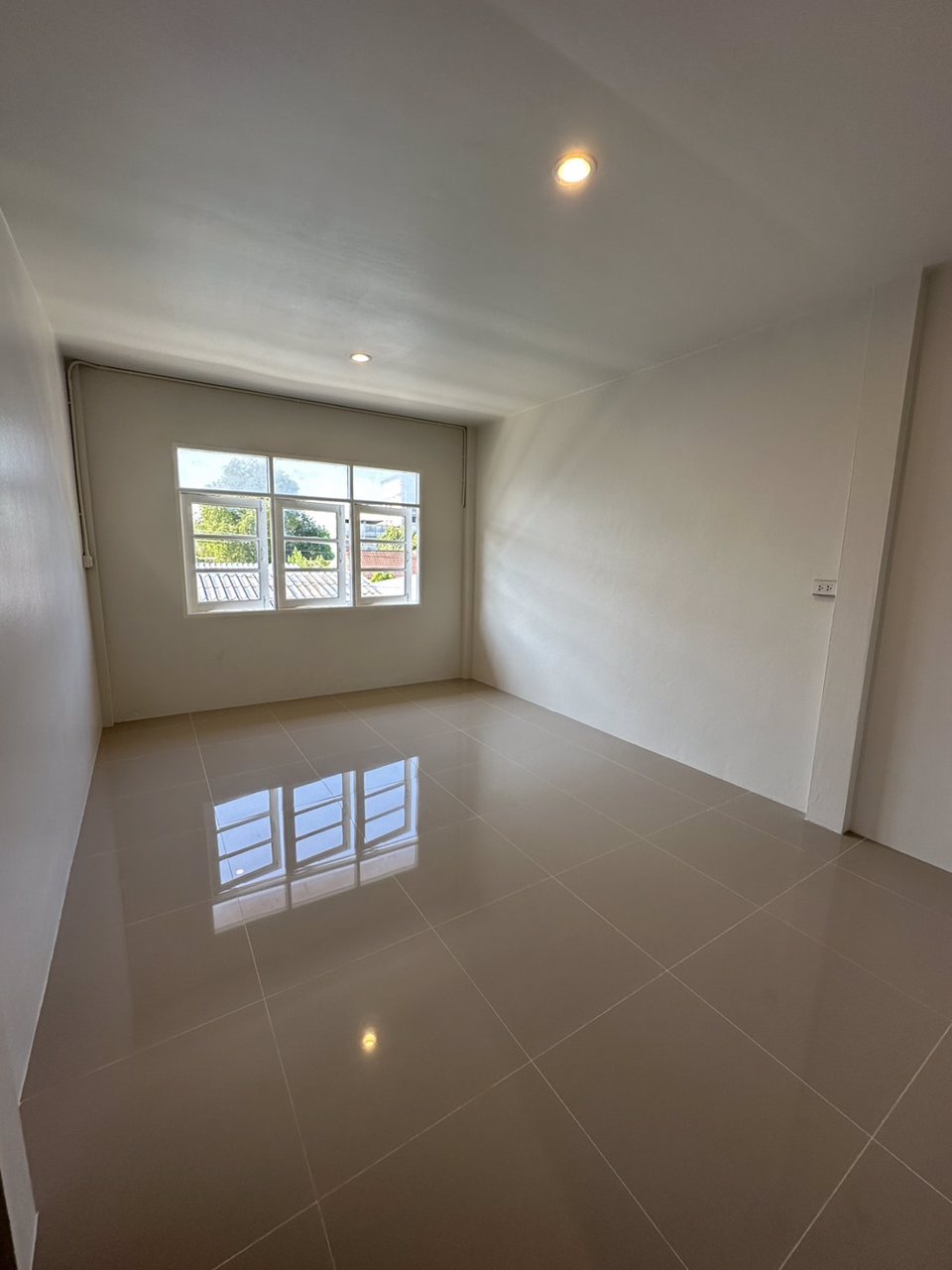 ทาวน์โฮม-2-ชั้น-รีโนเวทสไตล์-minimal-cozy-เจ้าของขายเอง