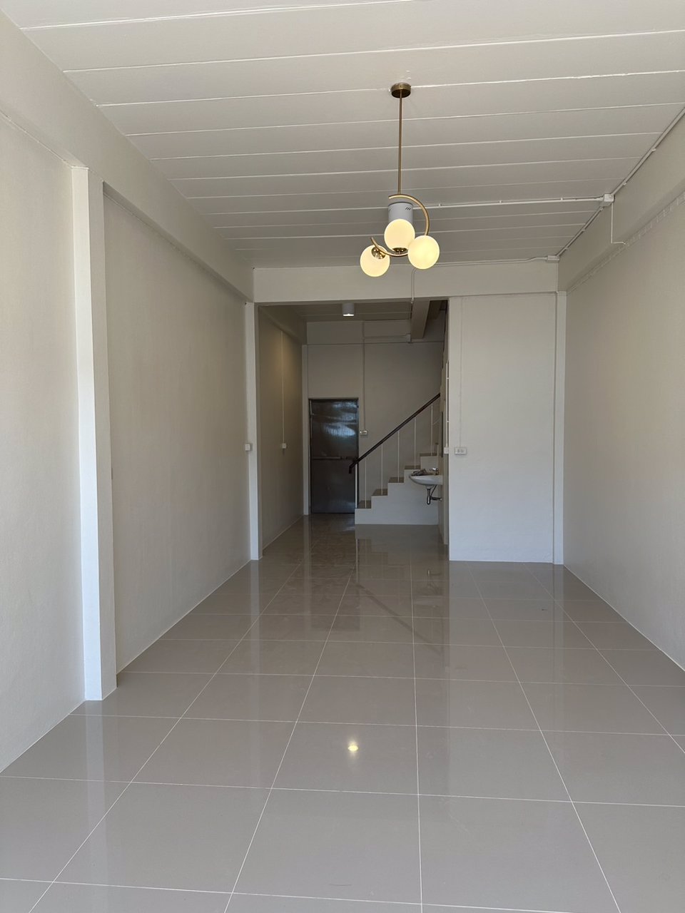 ทาวน์โฮม-2-ชั้น-รีโนเวทสไตล์-minimal-cozy-เจ้าของขายเอง