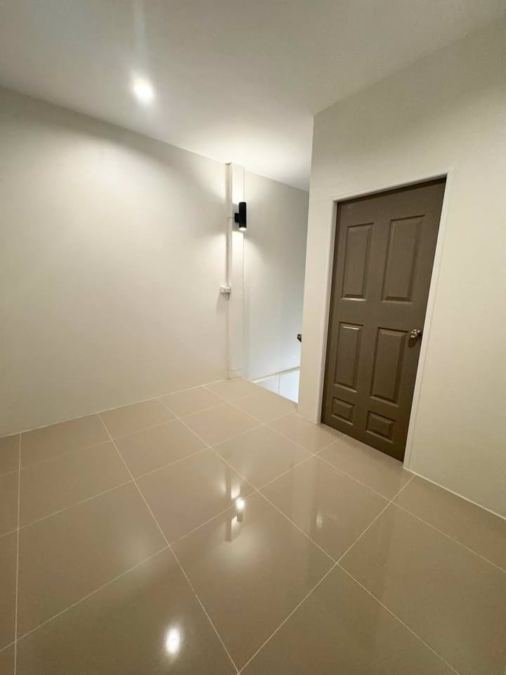 ทาวน์โฮม-2-ชั้น-รีโนเวทสไตล์-minimal-cozy-เจ้าของขายเอง