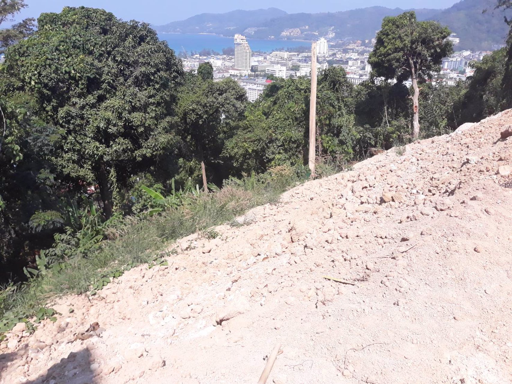 ขายด่วนที่ดิน-4ไร่5ตรว-ถนน50ปี-เห็นวิวเมืองและทะเลหาดป่าตอง-ภูเก็ต