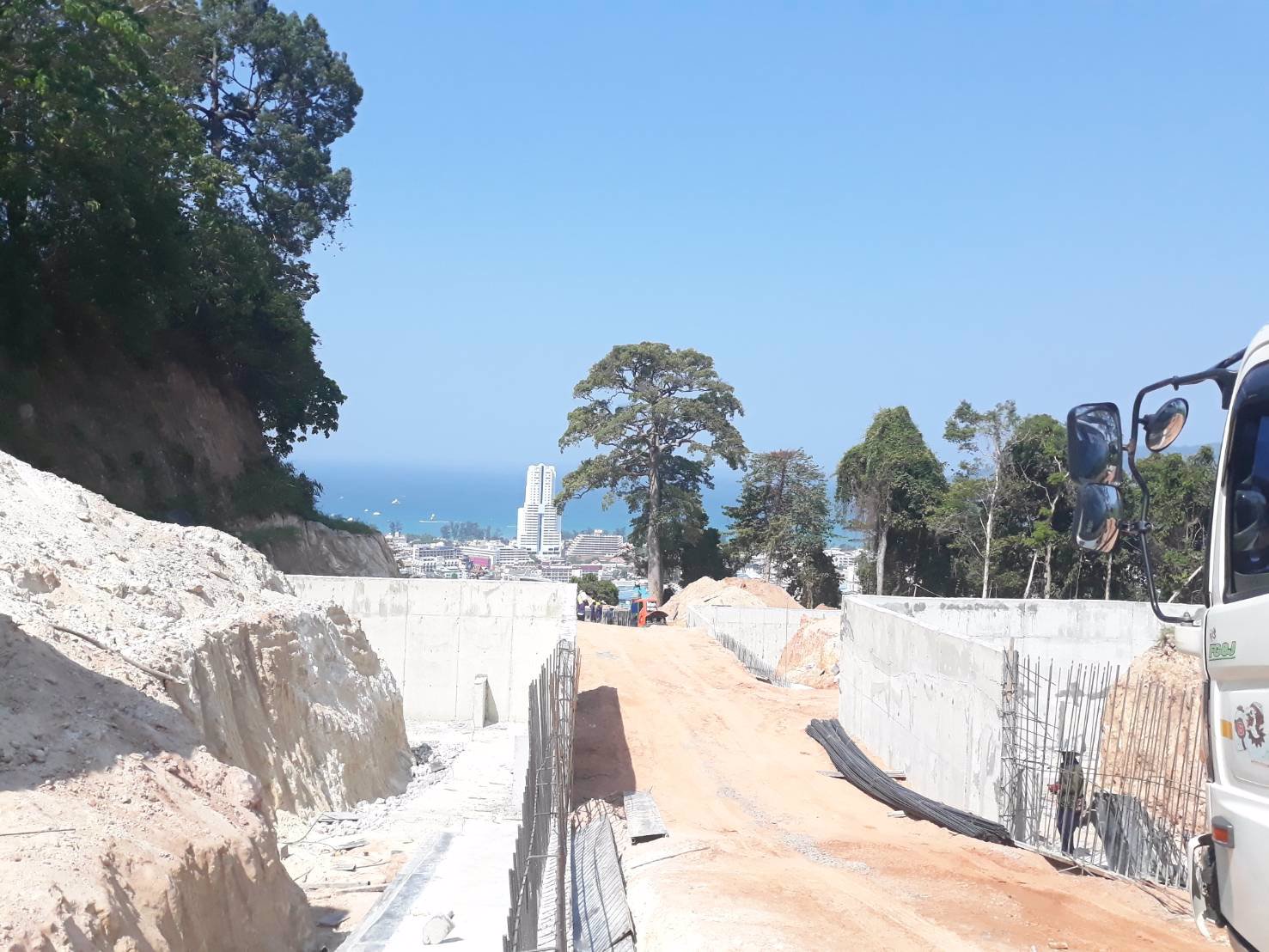 ขายด่วนที่ดิน-4ไร่5ตรว-ถนน50ปี-เห็นวิวเมืองและทะเลหาดป่าตอง-ภูเก็ต