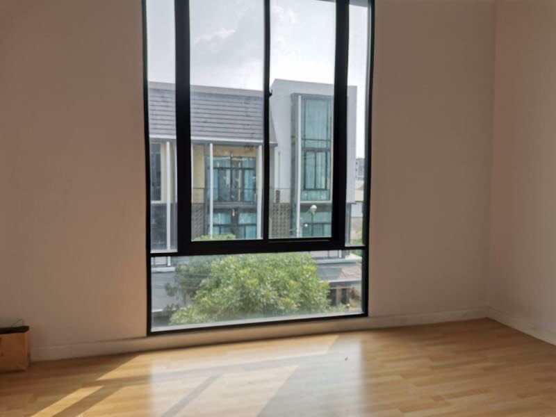 ขายทาวน์โฮม-โครงการฟลอร่า-วงศ์สว่าง-35-ชั้น-loft-26ตรว-3นอน3น้ำ