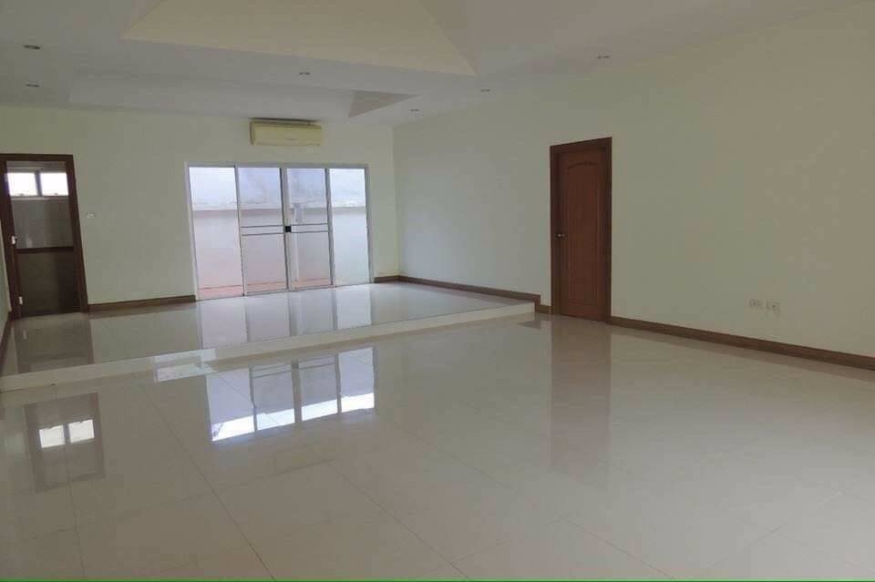 ขายโครงการหมู่บ้านเดี่ยวสุดหรู-european-thai-house-ทั้งหมด-8-หลัง