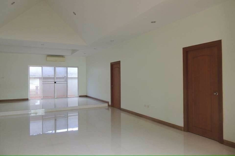 ขายโครงการหมู่บ้านเดี่ยวสุดหรู-european-thai-house-ทั้งหมด-8-หลัง