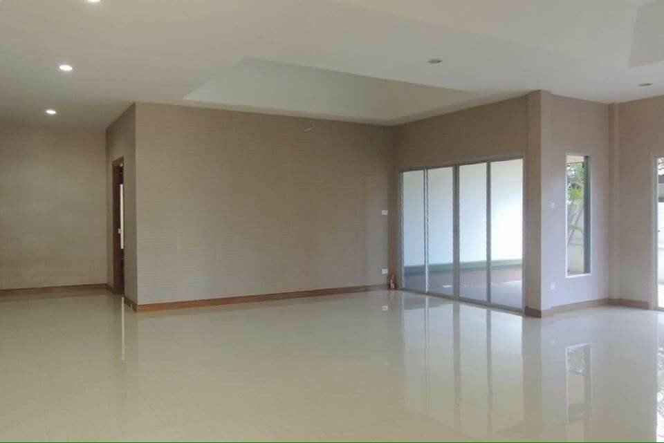 ขายโครงการหมู่บ้านเดี่ยวสุดหรู-european-thai-house-ทั้งหมด-8-หลัง