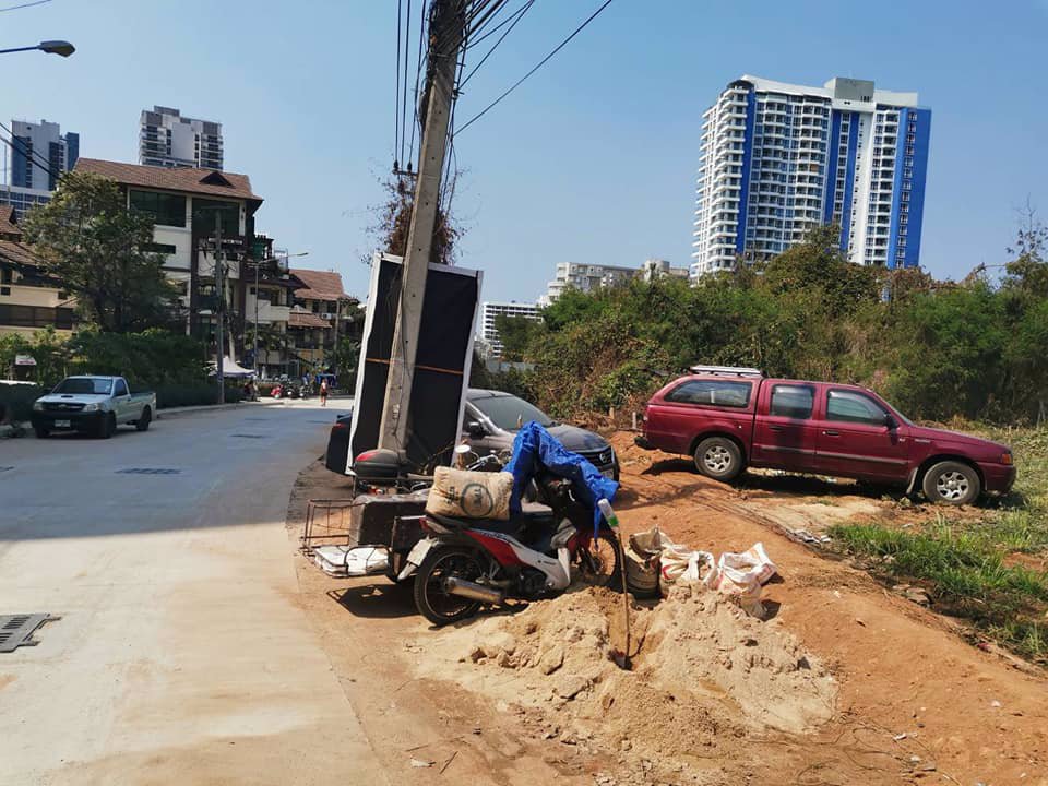 ขายที่ดินเปล่าใกล้เขาพระตำหนักพัทยา-1-ไร่-52-ตรว-ติดทรัพย์-