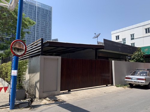 ขายที่ดิน-ซอยพระรามเก้า-31-เนื้อที่-195-ตรว-พร้อมสิ่งปลูกสร้าง