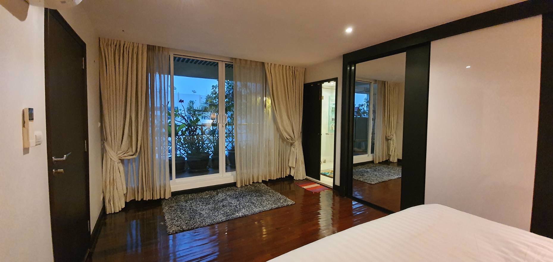 ให้เช่าคอนโด-ds-tower1-sukhumvit-33-ชั้น21-ขนาด-250ตรม