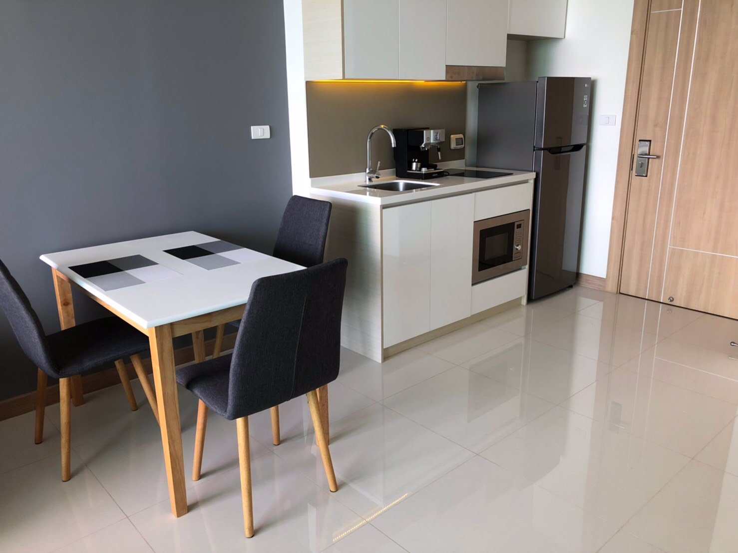 ขายคอนโดริเวียร่า-วงศ์อมาตย์-วิวอ่าวพัทยา-ตึก-a-ชั้น-30