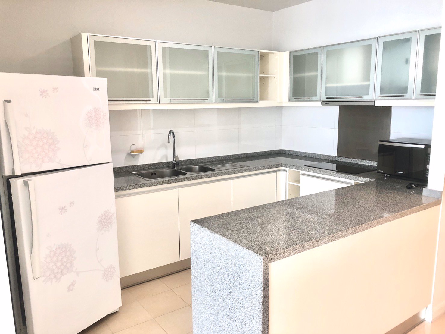 ขายคอนโด-มิลเลนเนียม-เรสซิเด้นส์-สุขุมวิท-20-ชั้น30-ขนาด90-ตรม-2นอน2น้ำ-วิวเอ็มโพเรียม