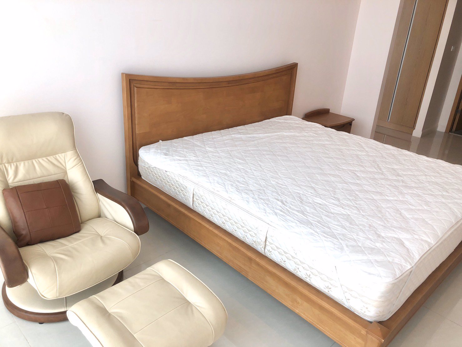 ขายคอนโด-มิลเลนเนียม-เรสซิเด้นส์-สุขุมวิท-20-ชั้น30-ขนาด90-ตรม-2นอน2น้ำ-วิวเอ็มโพเรียม