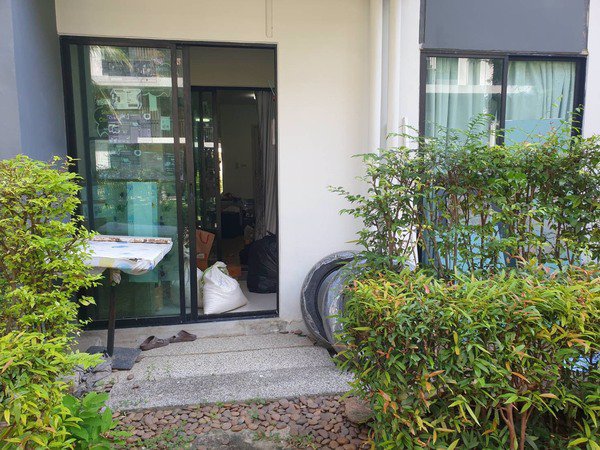 ไอคอนโด-สุขุมวิท-105-3006-ตรม-1-ห้องนอน-1-ห้องน้ำ-ครัวแยกกั้นติดสวน-กั้นแยกห้องนั่งเล่น-ชั้น-1-ด้