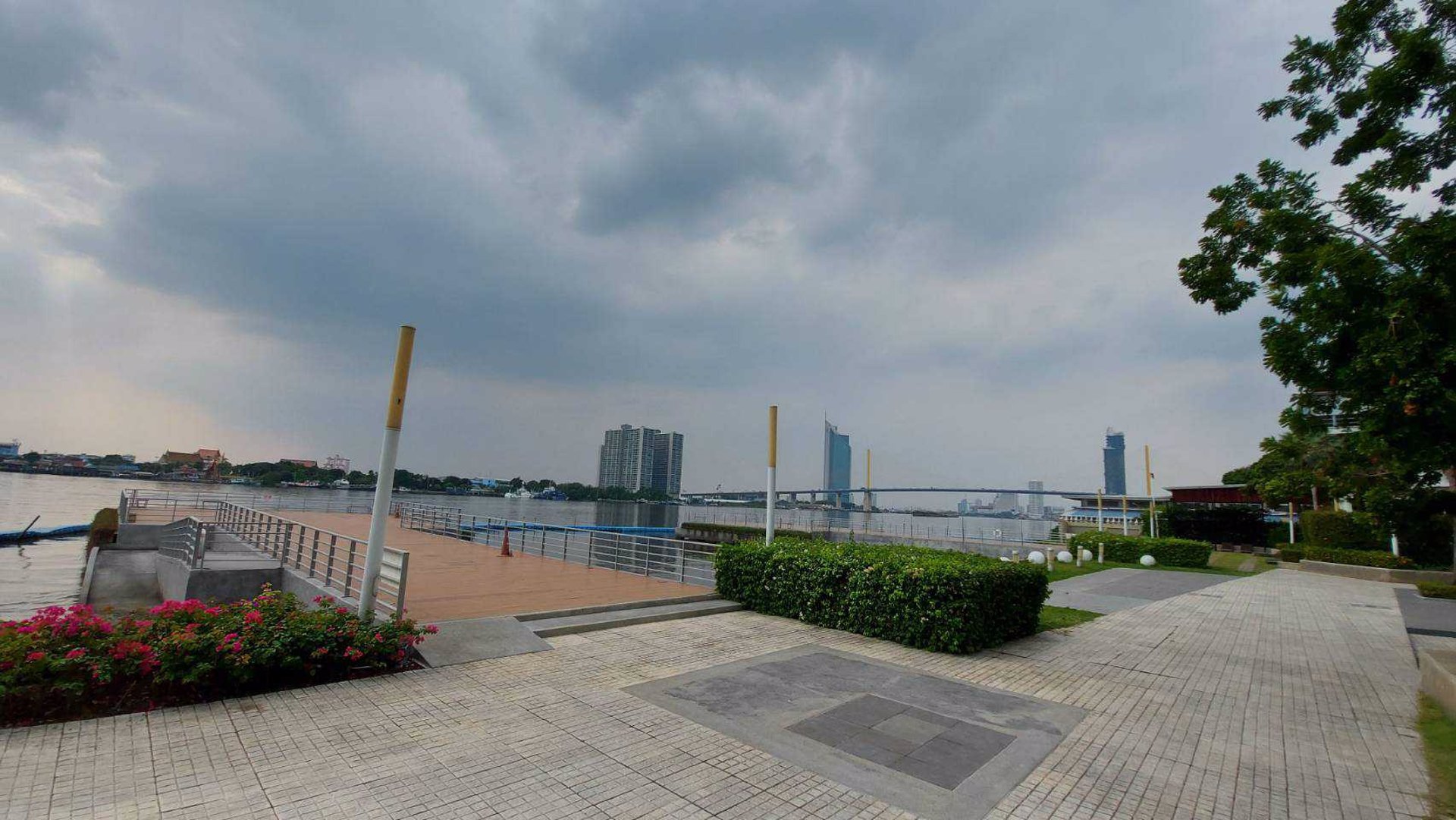 ขาย-ให้เช่า-ลุมพินี-พาร์ค-ริเวอร์ไซด์-พระราม-3-ขนาด-1-ห้องนอน-2747-ตรม-25-ล้าน-ชั้น-20-ฟรีค่าโอนค