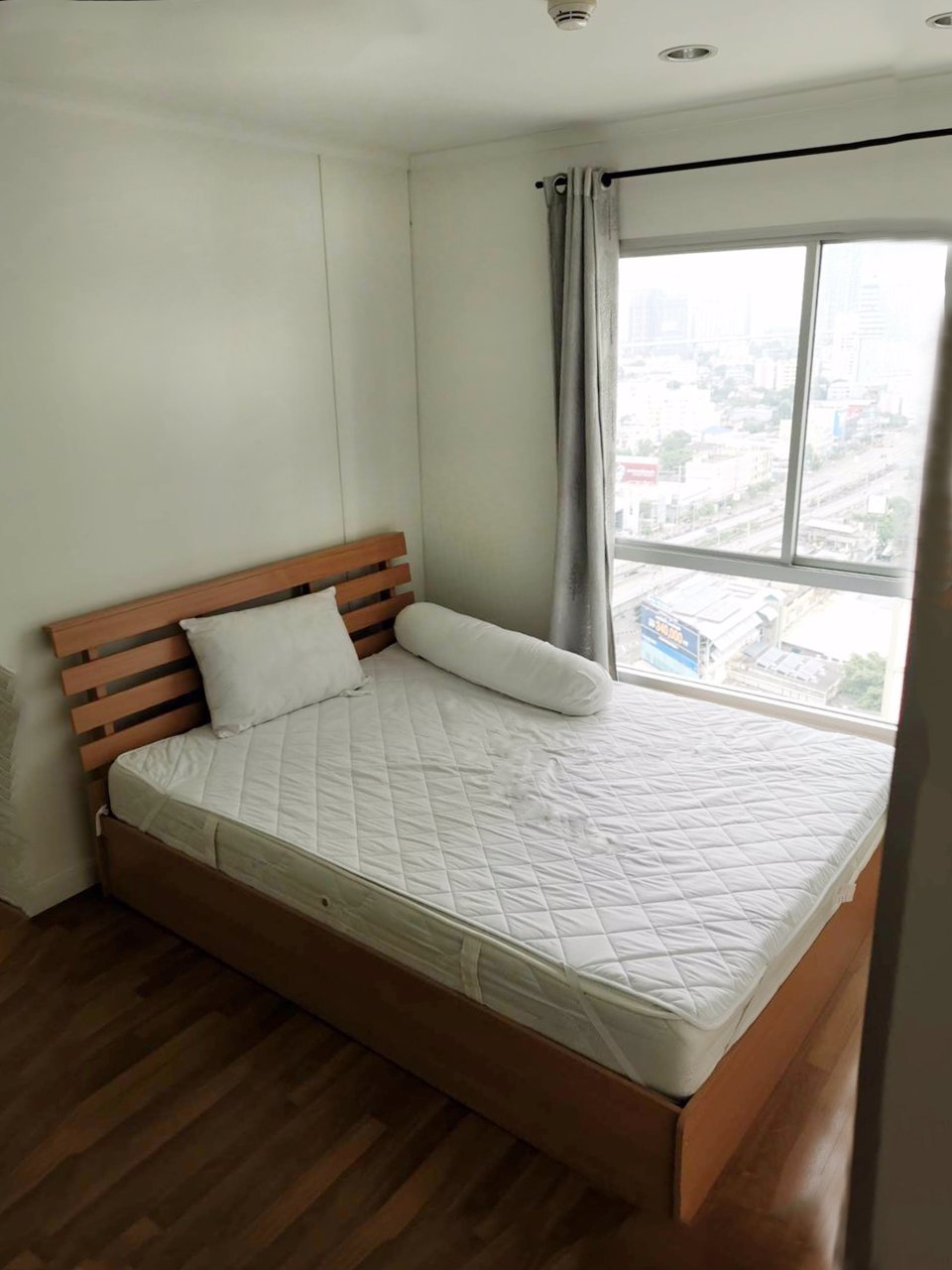 ขาย-ให้เช่า-ลุมพินี-พาร์ค-ริเวอร์ไซด์-พระราม-3-ขนาด-1-ห้องนอน-2747-ตรม-25-ล้าน-ชั้น-20-ฟรีค่าโอนค