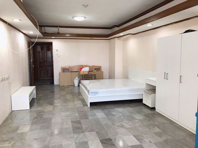 ขาย-หรือให้เช่าคอนโด-merlin-tower-สาทร-พร้อมอยู่