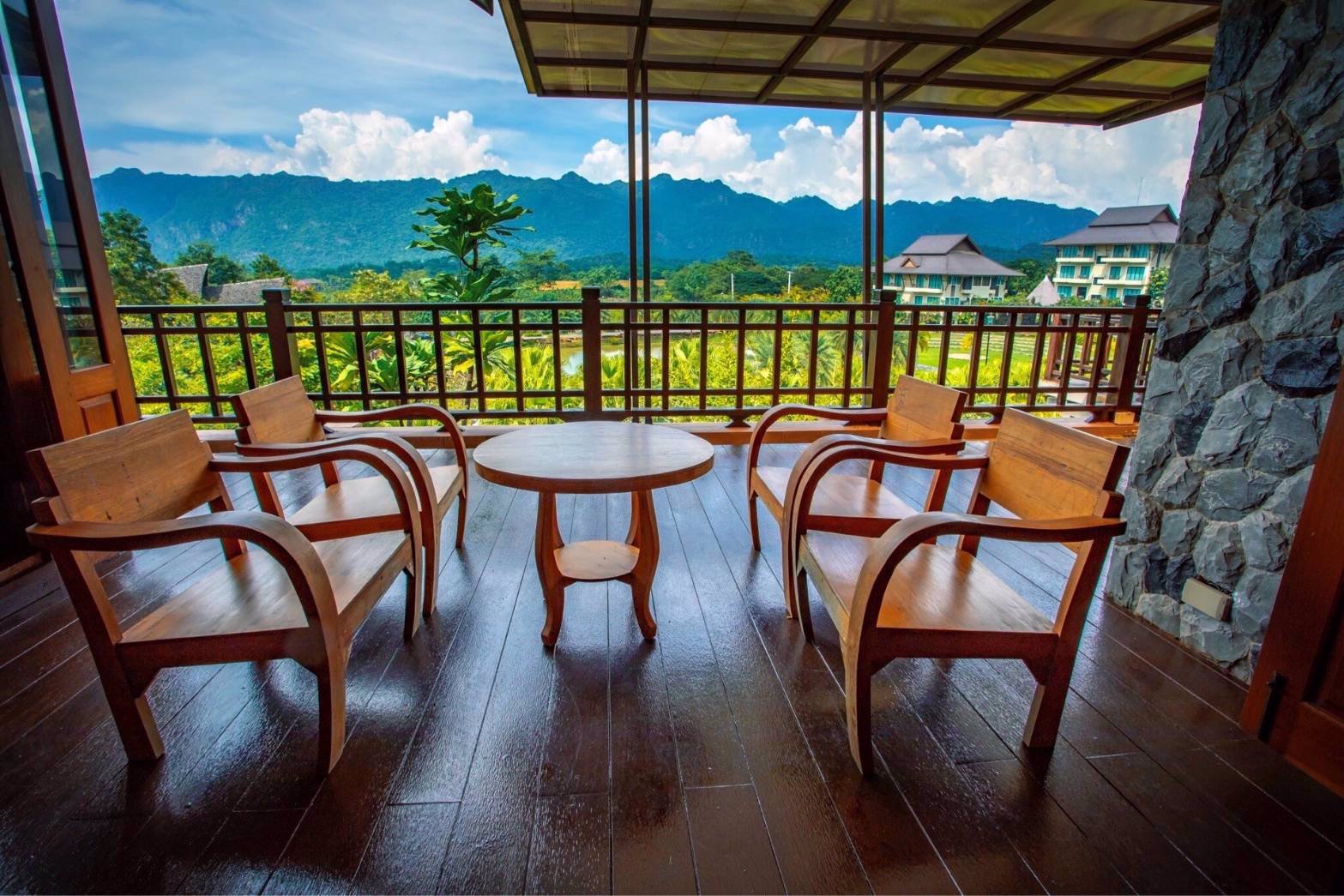 ขายบ้านพักตากอากาศ-บ้านสวยสไตล์รีสอร์ท